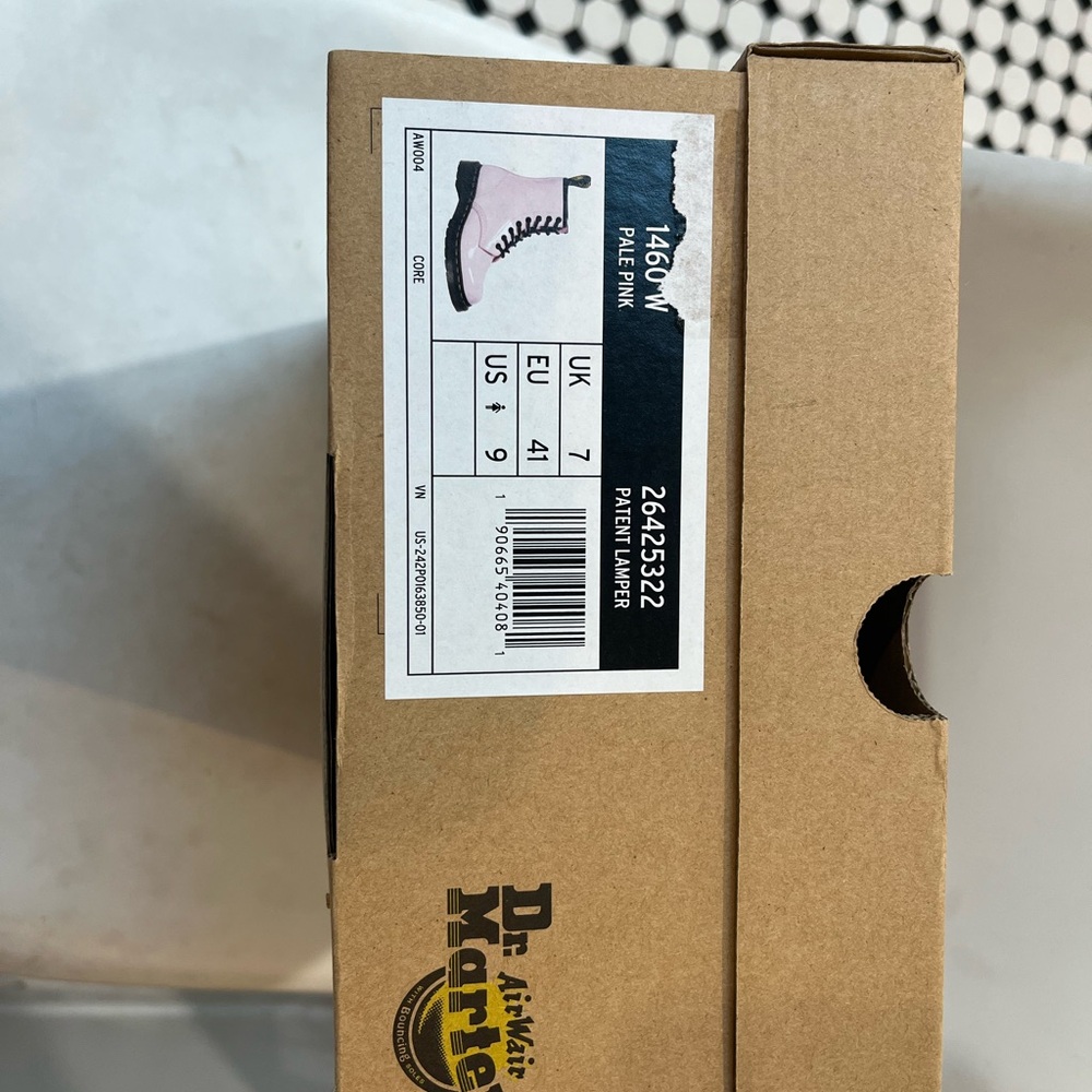 Pink Dr Martens - Picture 7 of 10